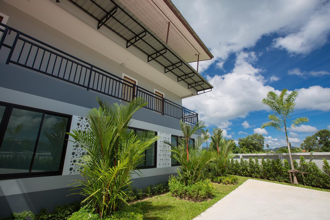 Phant At Thalang Service Apartment Exterior foto